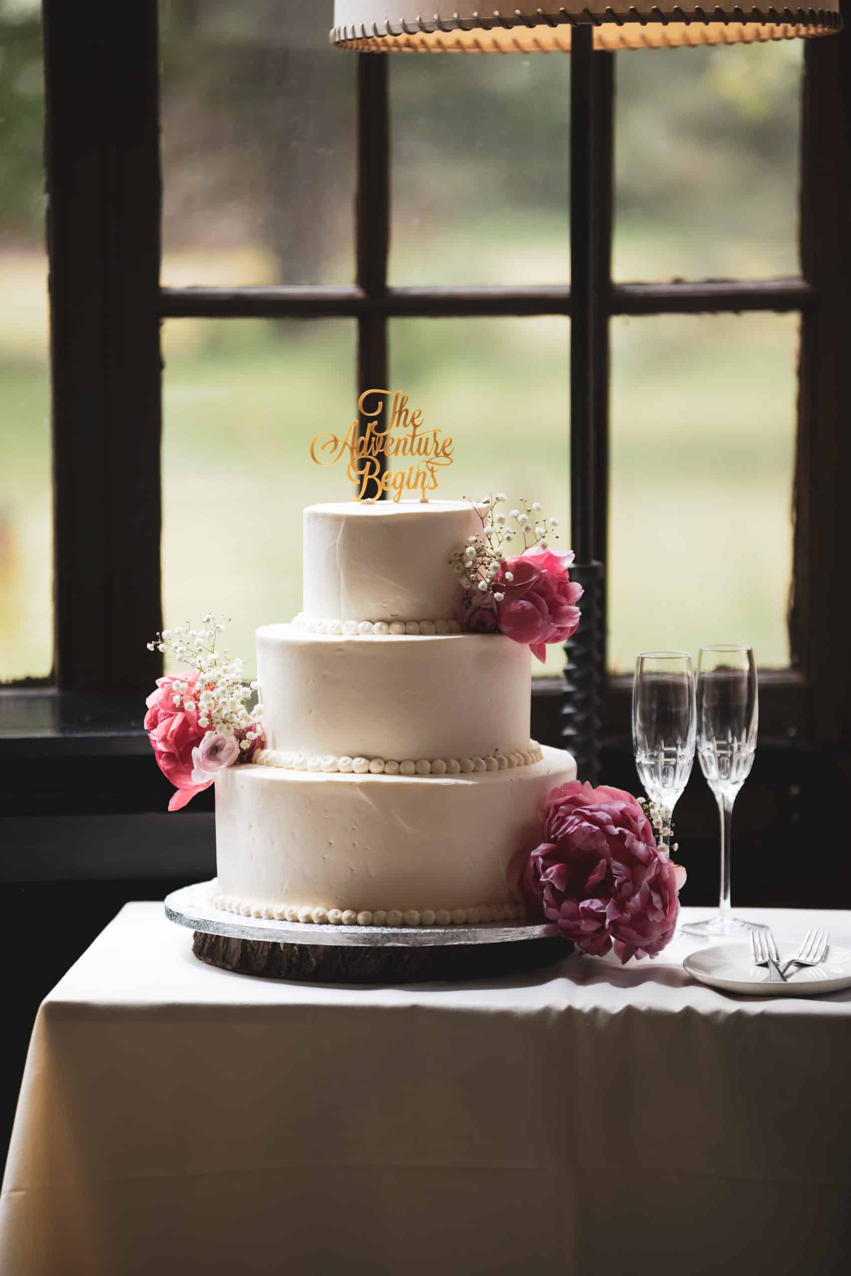 Dream About Wedding Cake? Find Out What It Means Now!